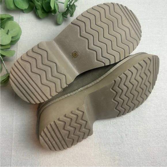 Project Cloud Johnna Platform Clogs Genuine Suede Uppers Gray Grey Size 8 - Picture 9 of 12